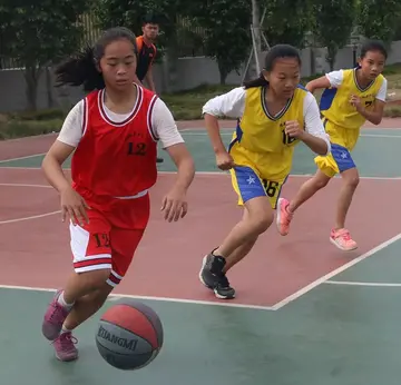 小学体育公开课教案篮球教案设计2022（小学篮球优秀教案大全）