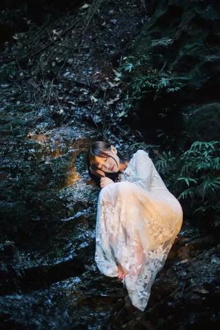 一个人深夜独自伤感的句子（伤感的经典语句名言）