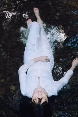 一个人深夜独自伤感的句子（伤感的经典语句名言）