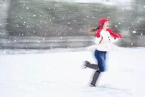 小学作文雪花形状描写（雪花的写法怎么写优秀）