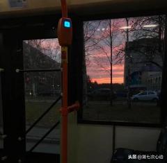 微信抬头文案（微信置顶语句子简短8个字寄语）