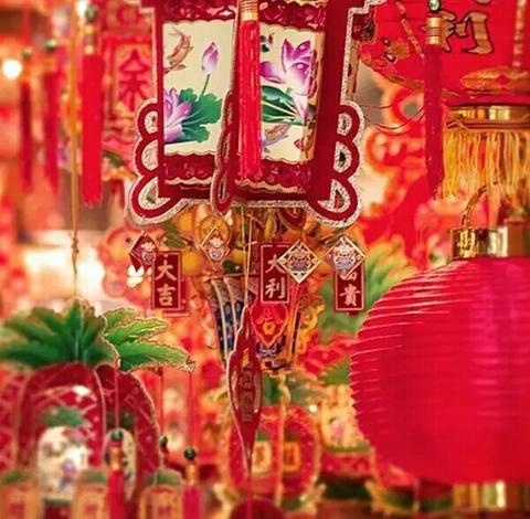 形容中国红的浪漫句子（一抹中国红文案短句短文）