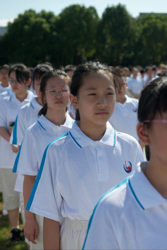 乘着梦想的翅膀（一个平凡少年的成长之路）
