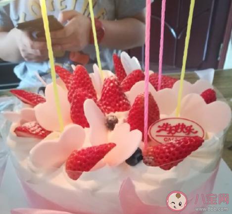 寄语生日朋友圈（用短句祝福，用心留言）
