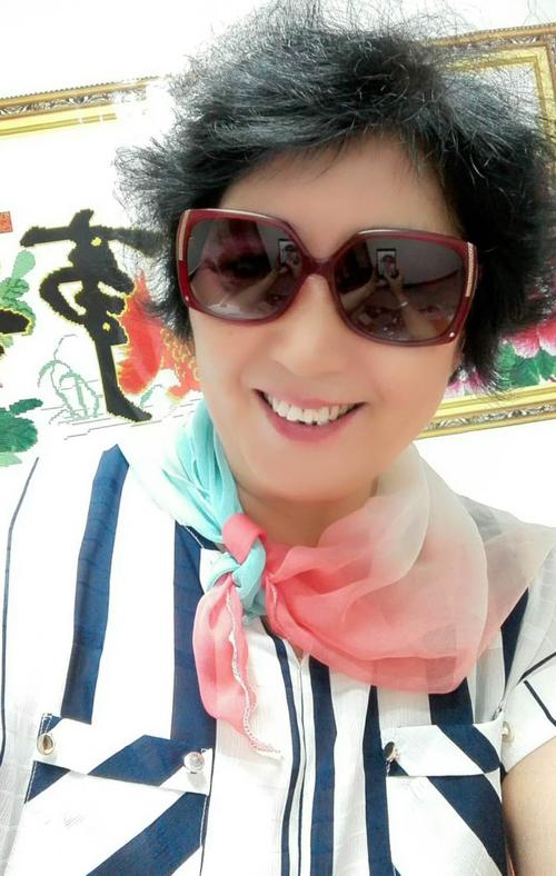 以那一瞬间真难忘的作文500字（《当无助遇到帮助，当孤单遇到陪伴，当困境遇到拯救
》）
