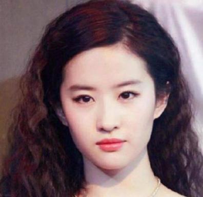古代赞美女子的诗句（形容女子极美的短语）