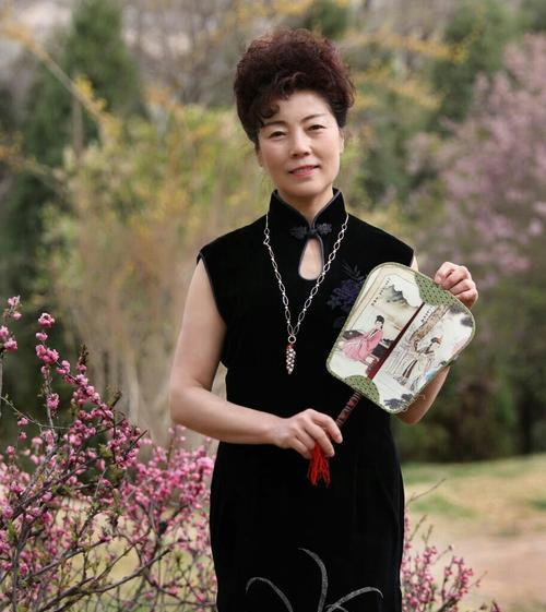 赞美老年人风采依旧的句子（祝朋友六十岁最美的诗句短句）