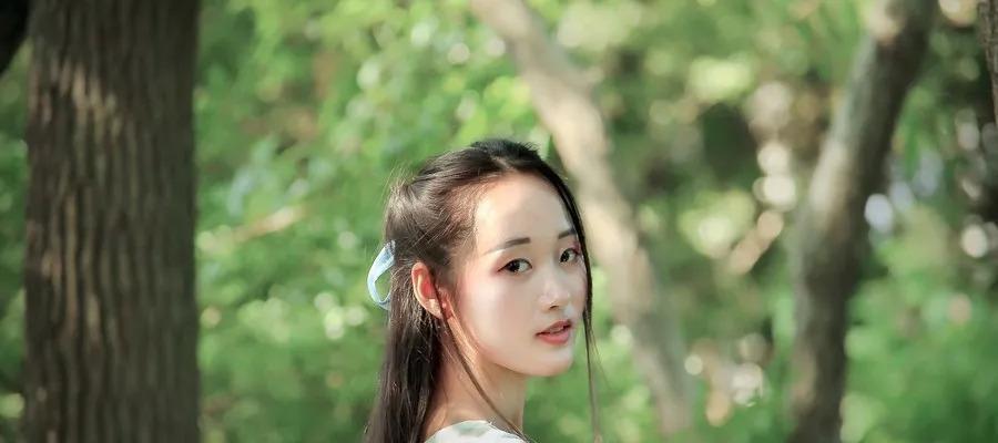 思念一个女人的诗句经典古诗（形容男人心疼怜惜女人的语录）