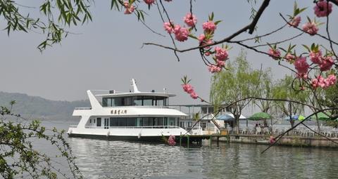 西湖的经典语录（赞美杭州西湖美景的句子精辟）