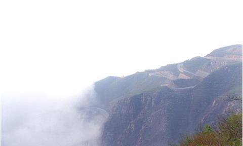 形容家乡大山美景的句子（形容大山美景的简短的精辟）