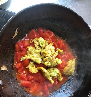 我的拿手菜西红柿炒鸡蛋作文（《爱情的味道》）