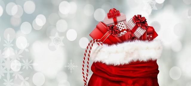 有关平安夜祝福语搞笑说说的好句摘抄（平安夜祝福语搞笑说说——深夜微笑一瞬间）
