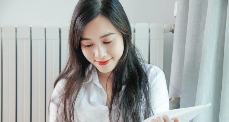 关于美女的短句（美女的句子经典赏析）