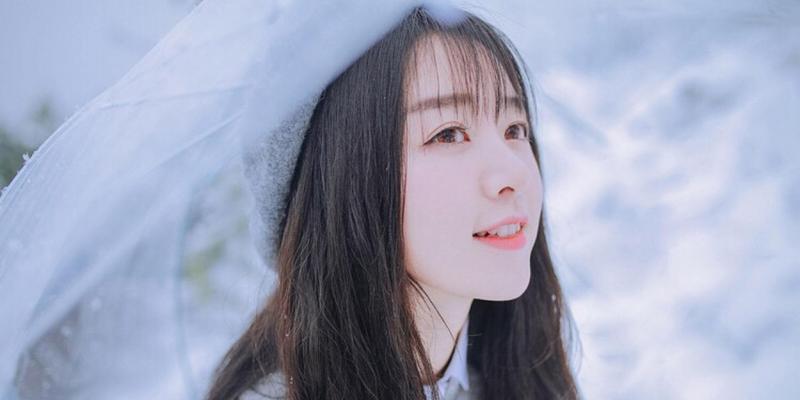 2021下雪发朋友圈唯美短句（雪落人间，满怀期待）