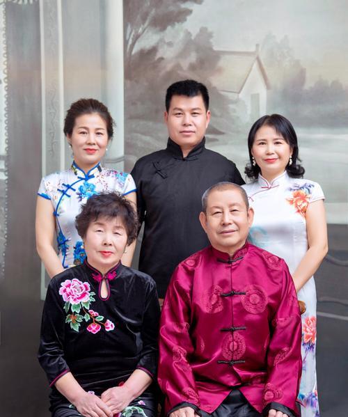 表现亲情的作文500字左右（《亲情》）