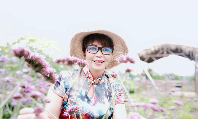 有关友情如珠宝般珍贵的作文怎么写（《两个人的故事》）