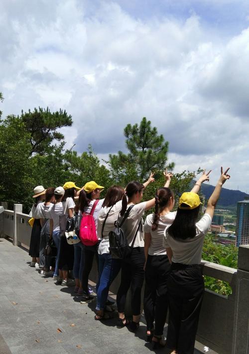 与大自然的对话作文童话（《与大自然对话的奇妙之旅》）