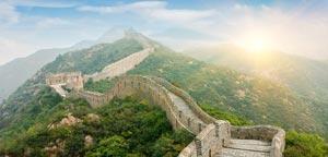 以万里长城为话题的作文500字（《穿越长城》）