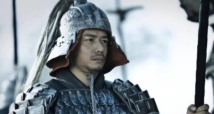 对项羽的评价800字作文议论文（《君临天下的英雄》）