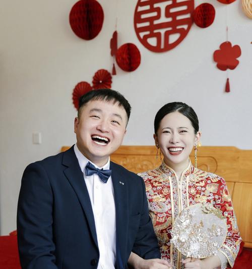 以真情实感为话题的作文800字（《荆棘路上的温情》）
