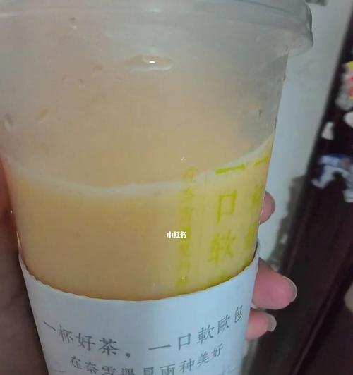 有关关于秋天第一杯奶茶朋友圈的句子（用味蕾感受秋季的变化）