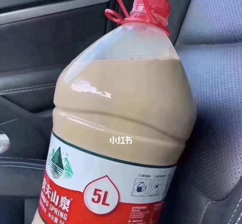 秋天的第一杯奶茶的短句（满溢在唇齿间的暖意）