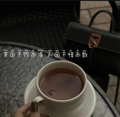 有关让人瞬间破防的情绪唯美短句的好句有哪些（绚烂的情感火花）