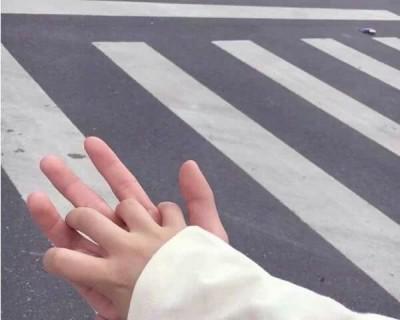 简短低调秀恩爱句子晒幸福的说说（纯爱，只言片语）