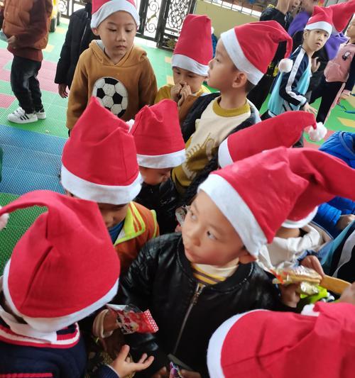 有关幼儿园圣诞节祝福句子的短句有哪些（幼儿园圣诞节祝福句子集锦）