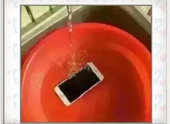 关于幽默搞笑的短语说说（25个句子笑死你）