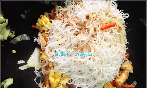 有关美味佳肴的米线的作文怎么写（《主题：美味佳肴的米线》）