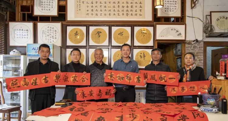 2024年虎年对联春联怎么写（扬帆迎2023，年年大吉）