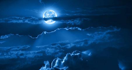 夜晚夜空上的月亮如何描绘？优美唯美的句子有哪些？