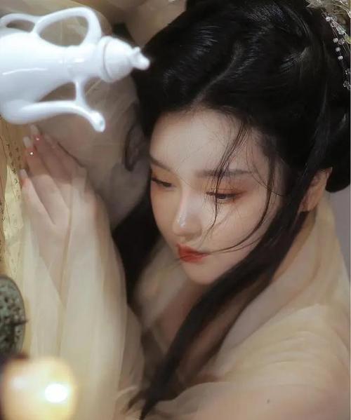 相思之苦的经典唯美句子有哪些？如何用这些句子表达深情？