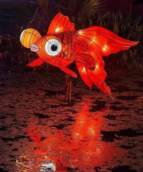 花灯的唯美句子有哪些？如何用花灯句子表达浪漫情感？
