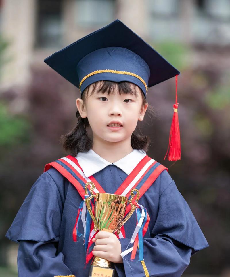 有关儿童节祝福语毕业照发型的句子怎么写（《童趣留影·古韵新章》）